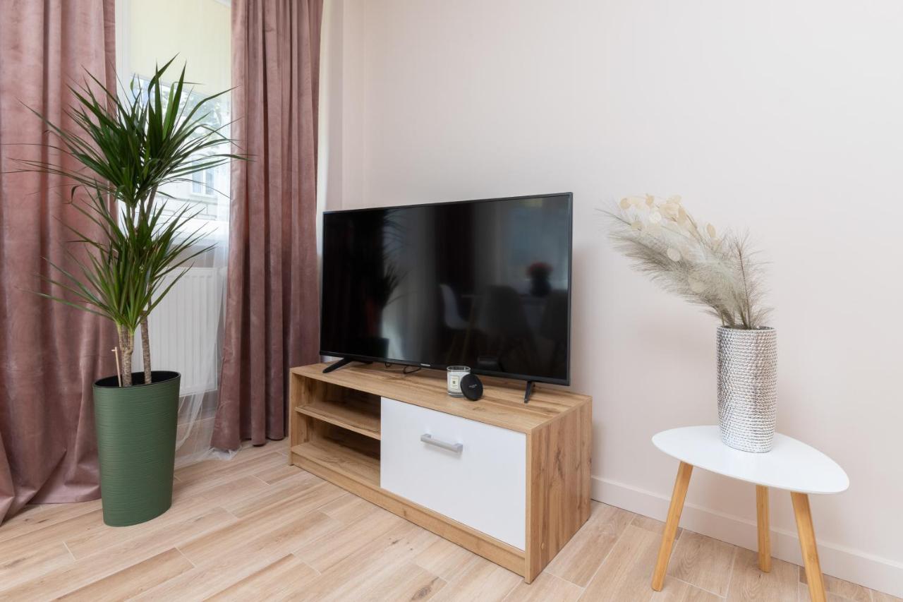 Mokotow Apartments Reytan By Noclegi Renters Warszawa Eksteriør billede