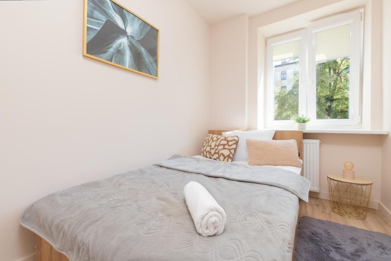 Mokotow Apartments Reytan By Noclegi Renters Warszawa Eksteriør billede
