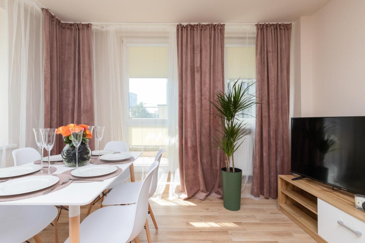 Mokotow Apartments Reytan By Noclegi Renters Warszawa Eksteriør billede