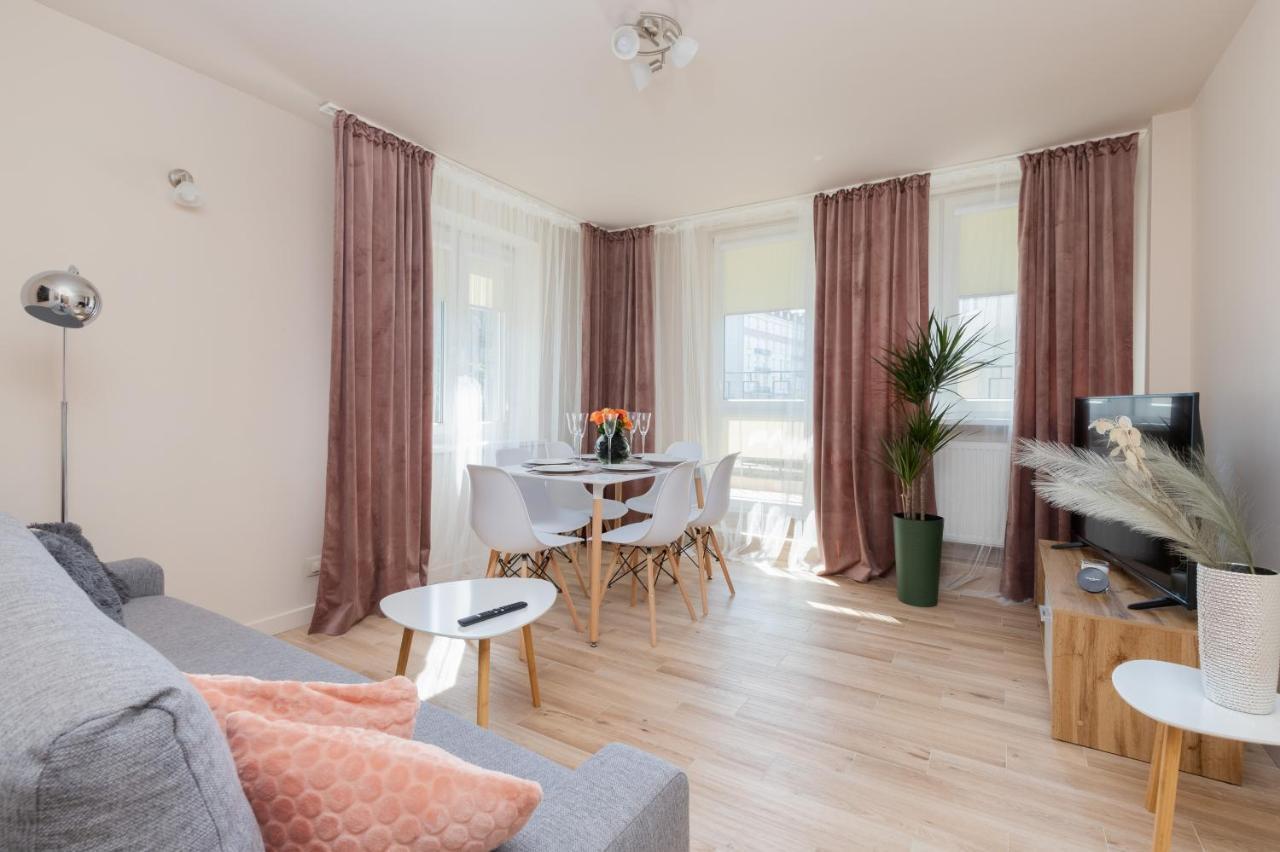 Mokotow Apartments Reytan By Noclegi Renters Warszawa Eksteriør billede